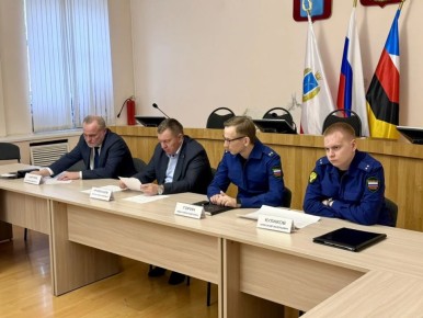 В администрации Энгельсского района состоялось совещание по постановке общедомовых приборов учета