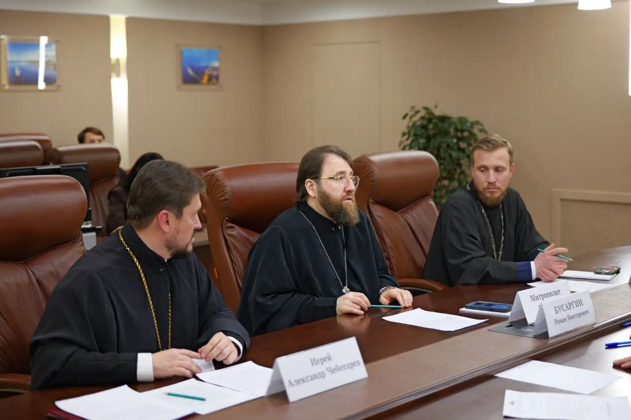 Губернатор Роман Бусаргин встретился с митрополитом Саратовским и Вольским Игнатием Губернатор Роман Бусаргин встретился с митрополитом Саратовским и Вольским Игнатием