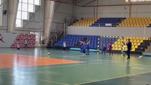 Прямо сейчас в спорткомплексе «Форум» проходит Первенство по футболу