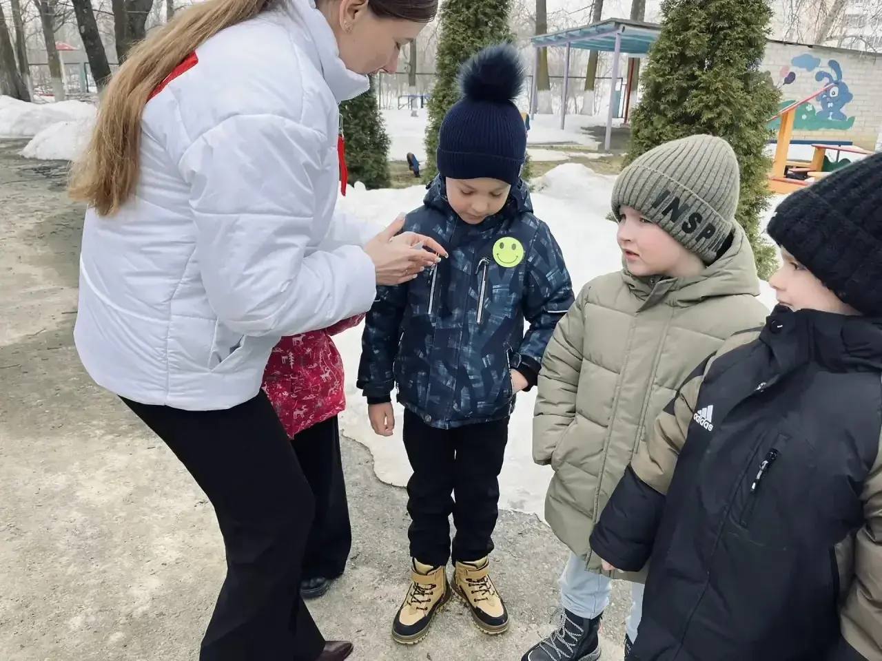 Автоинспекторы посетили детский сад в Красноармейске Автоинспекторы посетили детский сад в Красноармейске