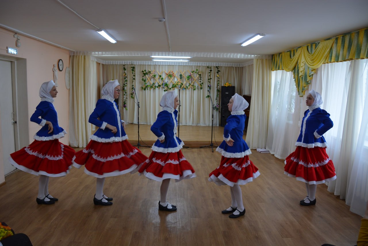 В «Балаковском ЦКР» прошел весенний концерт В «Балаковском ЦКР» прошел весенний концерт