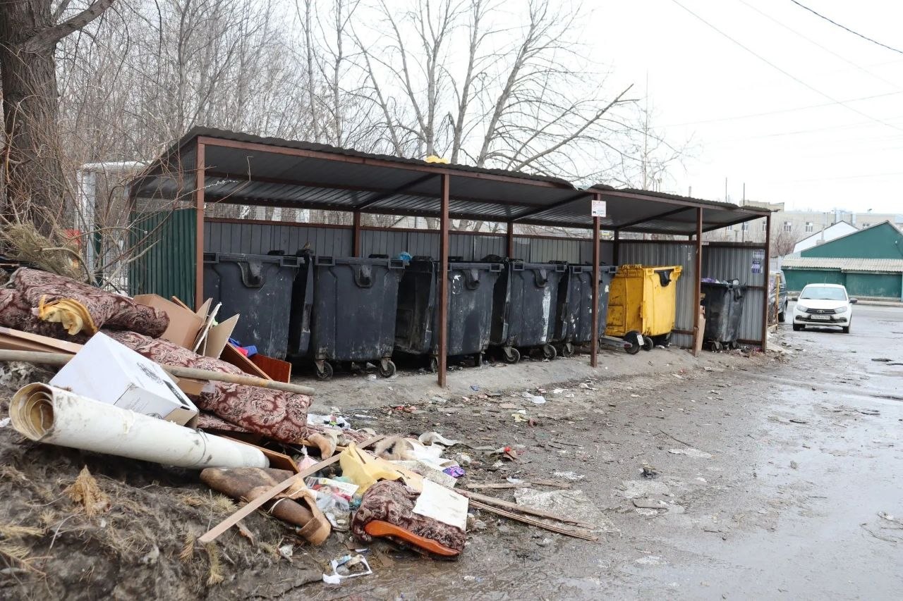 Комитет по ЖКХ проверил благоустройство контейнерных площадок и зафиксировал нарушения Комитет по ЖКХ проверил благоустройство контейнерных площадок и зафиксировал нарушения