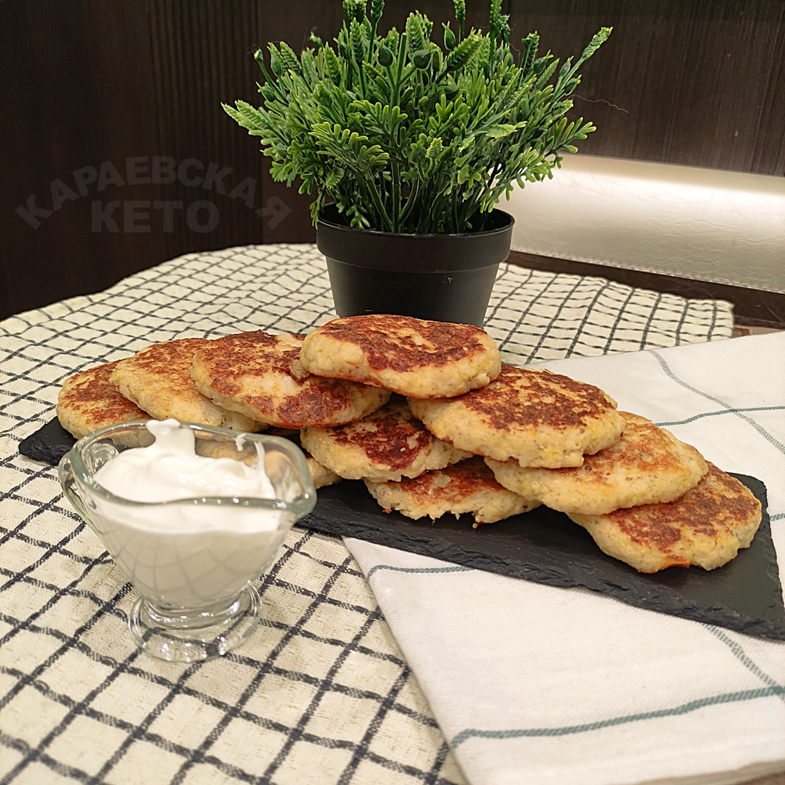 Необычные оладьи из цветной капусты: простой и вкусный рецепт