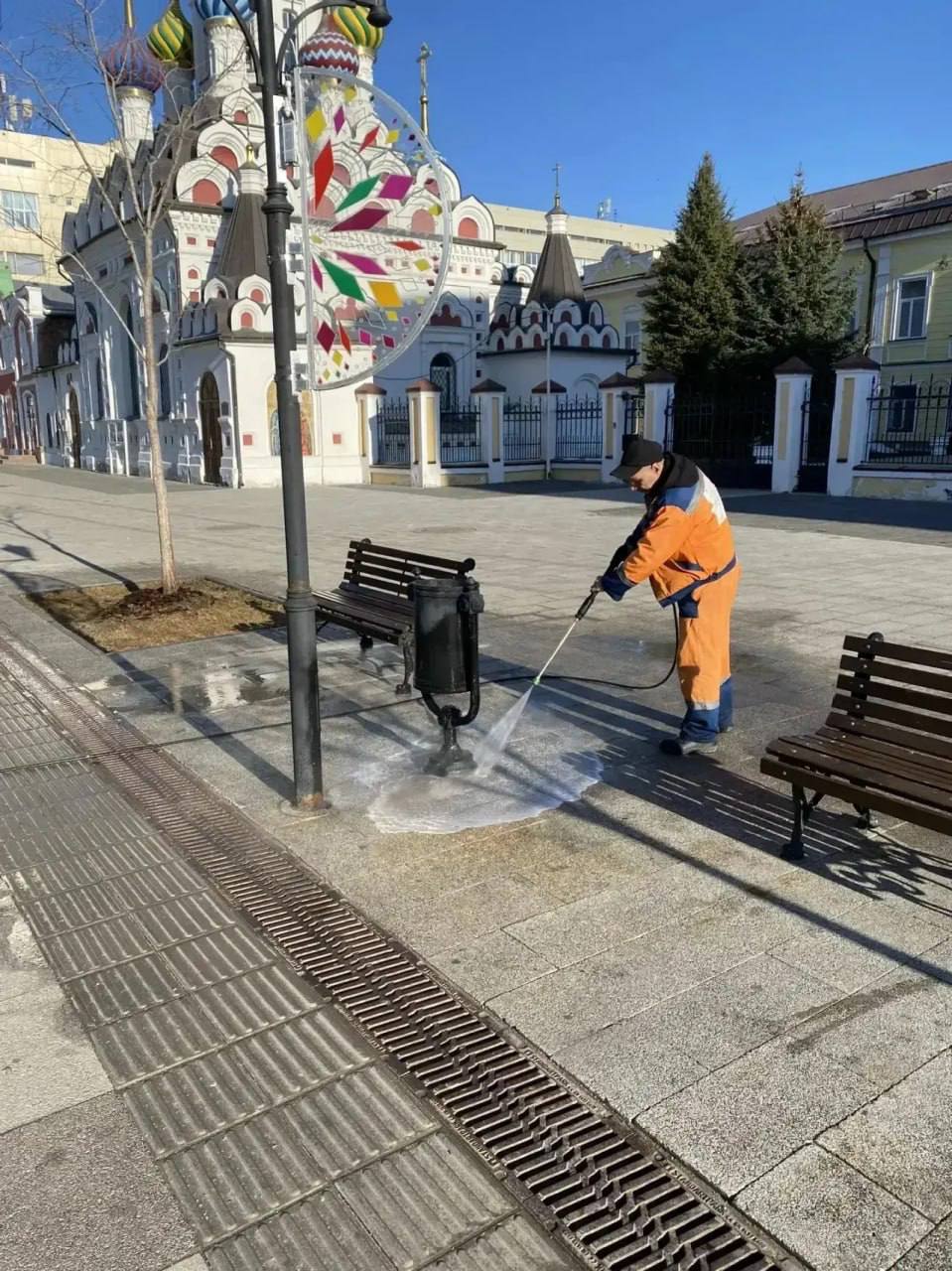 В Саратове продолжаются плановые работы по благоустройству В Саратове продолжаются плановые работы по благоустройству