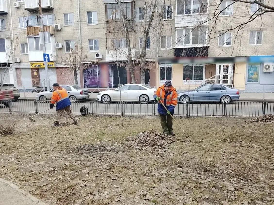 В Саратове продолжаются плановые работы по благоустройству В Саратове продолжаются плановые работы по благоустройству