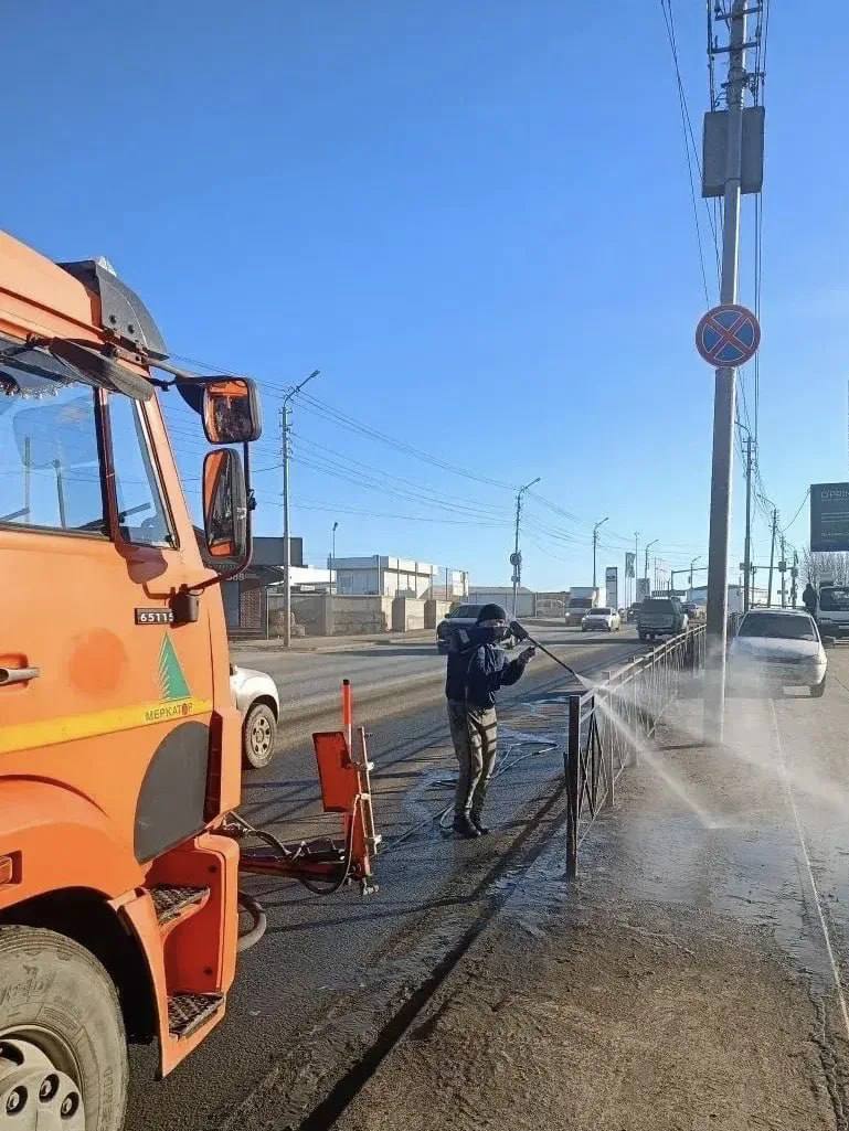 В Саратове продолжаются плановые работы по благоустройству В Саратове продолжаются плановые работы по благоустройству