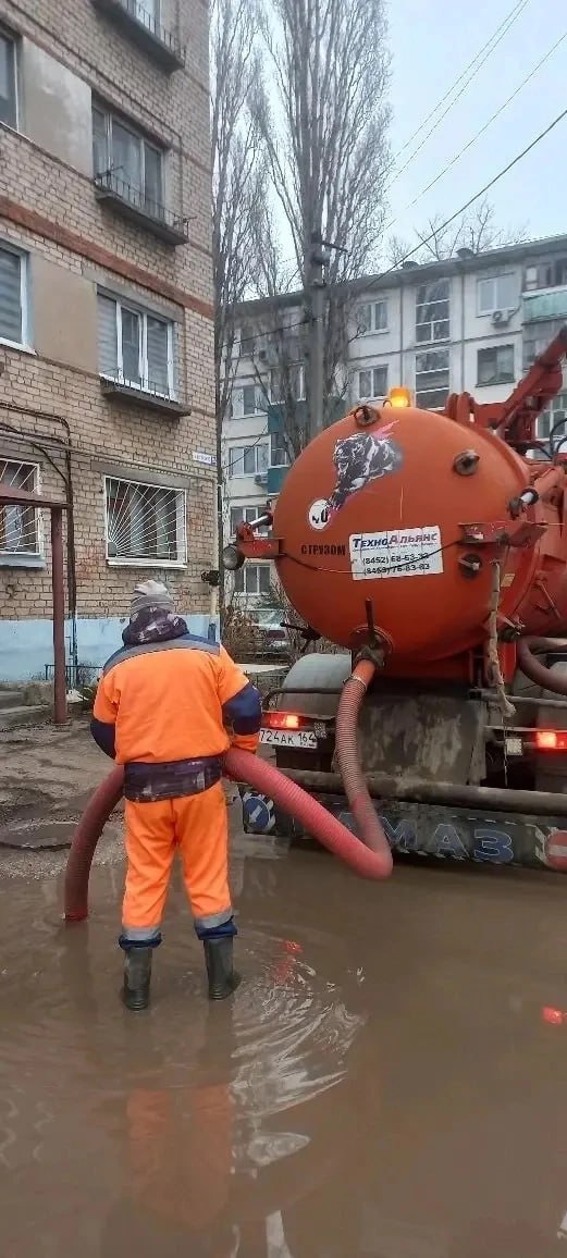 Откачка воды и очистка дорог Откачка воды и очистка дорог