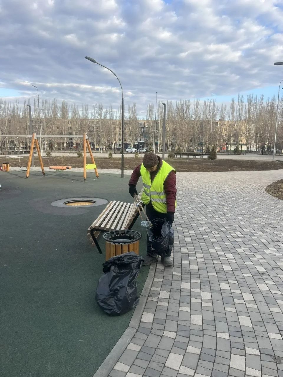 Работы по благоустройству в городе Балаково ведутся ежедневно Работы по благоустройству в городе Балаково ведутся ежедневно