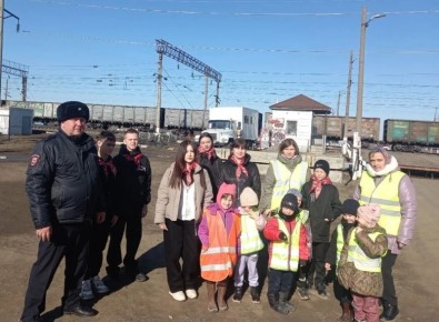 В Красноармейском районе госавтоинспекторы провели акцию «Внимание, железнодорожный переезд!»