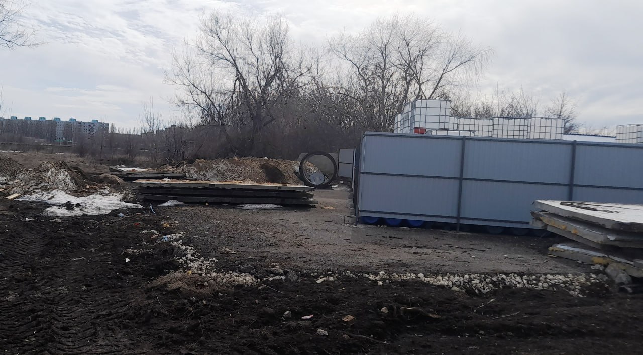 Владелец демонтировал незаконное ограждение на Набережной Леонова