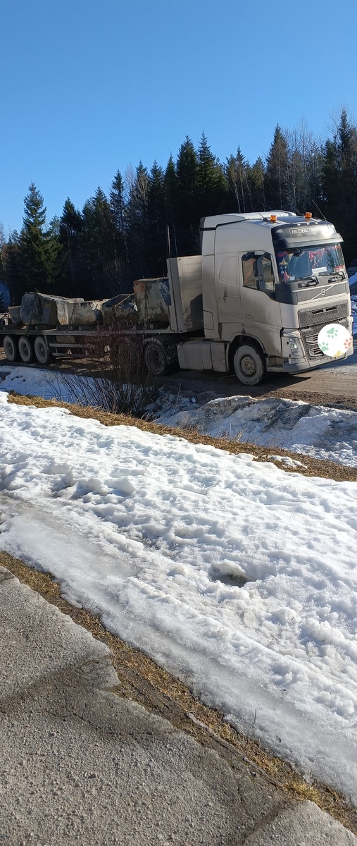 Гранитные прорывы Карелии: благополучие или бедственное положение для лесных посёлков