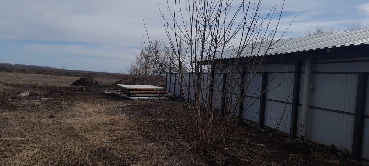 Владелец демонтировал незаконное ограждение на Набережной Леонова Владелец демонтировал незаконное ограждение на Набережной Леонова