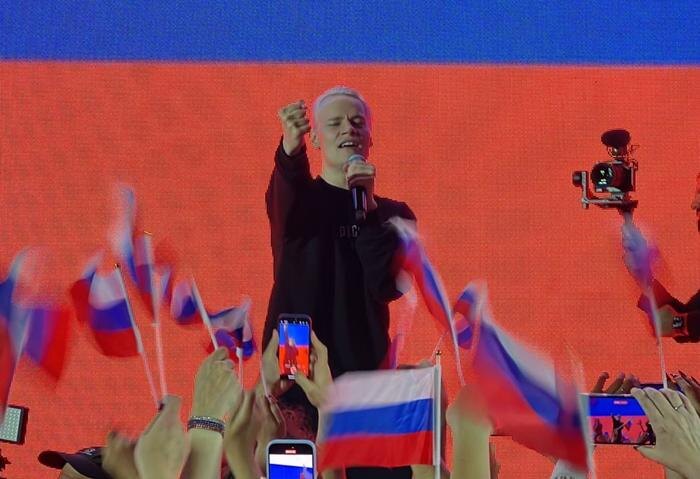 Артистам России разрешили иностранные псевдонимы с важным условием