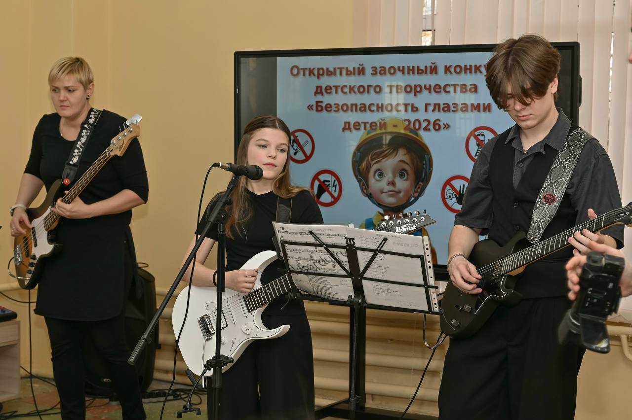 Главное управление МВД России по Саратовской области традиционно поддержало ежегодный конкурс детского творчества «Безопасность глазами детей»