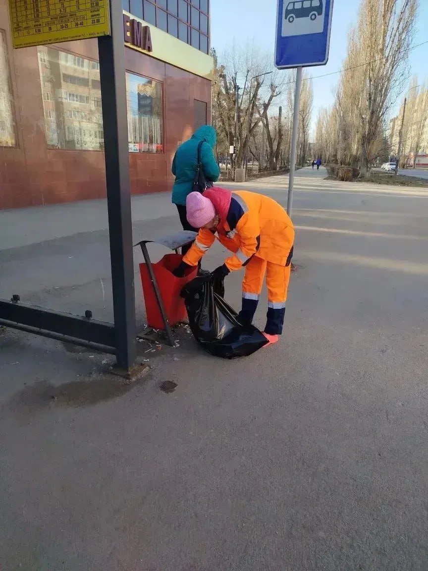 Специалисты «Комбината благоустройства» наводят порядок на улицах Балаково Специалисты «Комбината благоустройства» наводят порядок на улицах Балаково