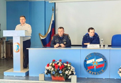 Прокурор отдела по надзору за исполнением законодательства о противодействии коррупции прокуратуры области Сергей Кучеренко провел лекцию в ГУ МЧС России по Саратовской области на тему: «Соблюдение государственными служащими...