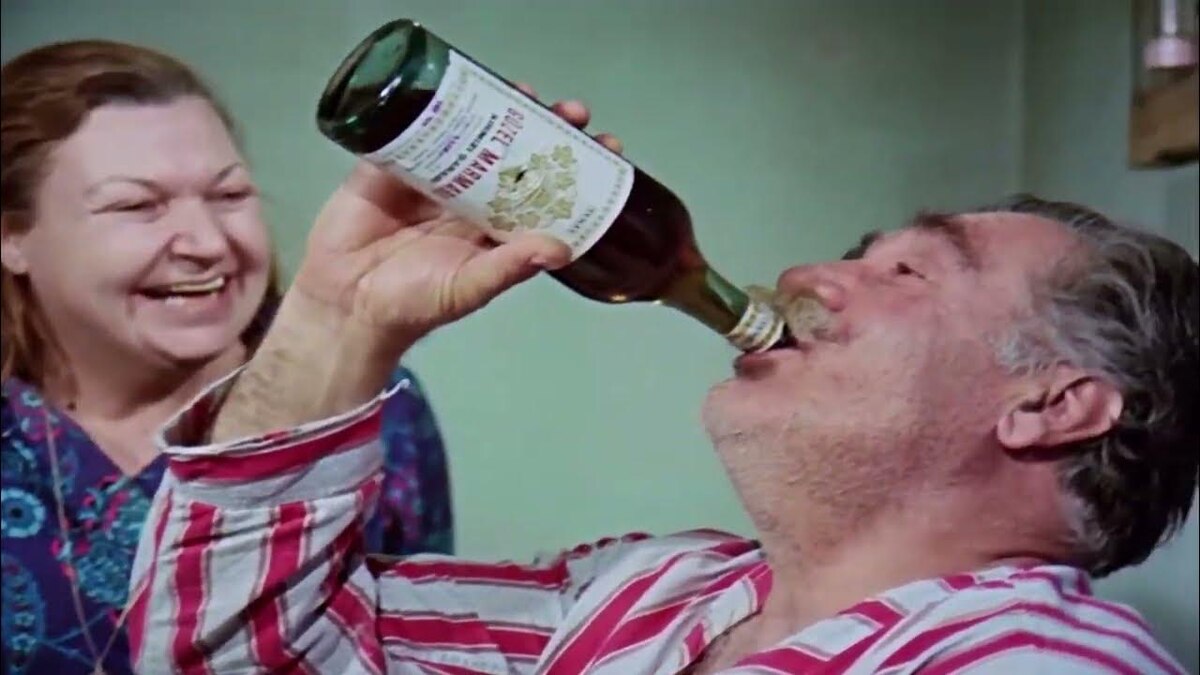 Портвейн из СССР: как он завораживал и согревал сердца