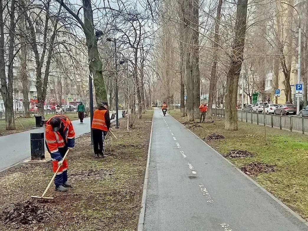 Плановые работы по благоустройству ведутся в любую погоду Плановые работы по благоустройству ведутся в любую погоду