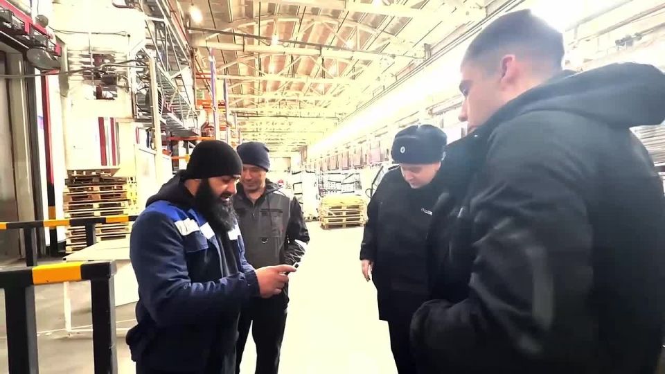 � ����������� ������� � ���� ������ ������� ������� ����� 700 ��������� ������������� ����������������