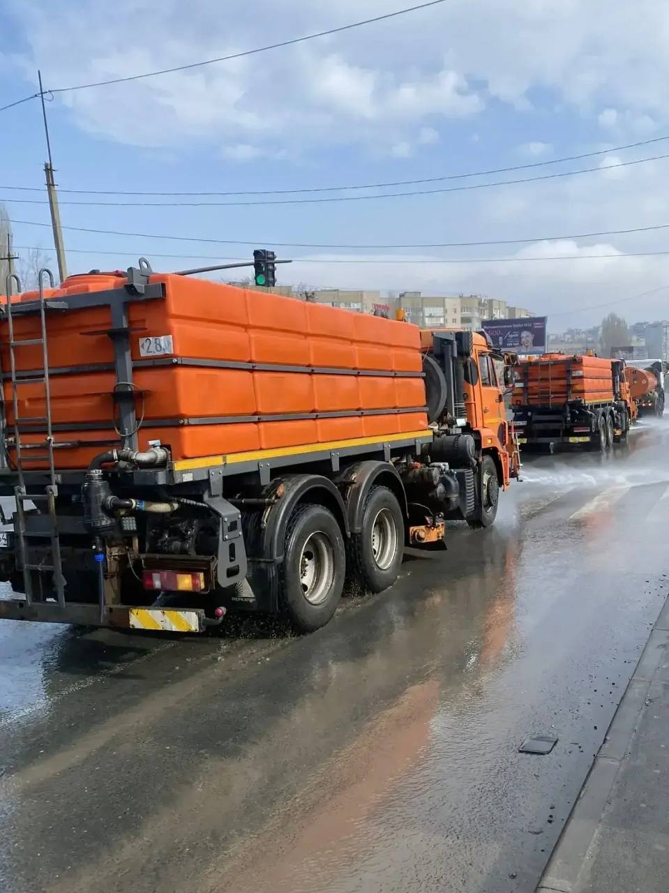 Работы по благоустройству продолжаются Работы по благоустройству продолжаются