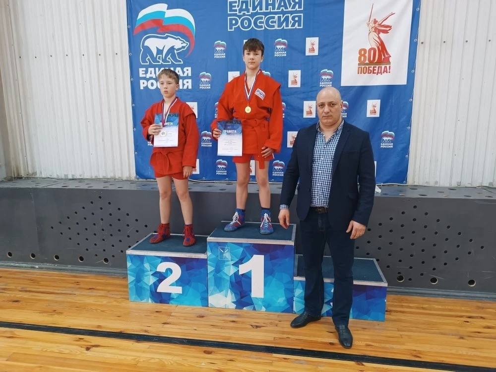 Балаковские самбисты завоевали на турнире в Саратове 4 медали Балаковские самбисты завоевали на турнире в Саратове 4 медали