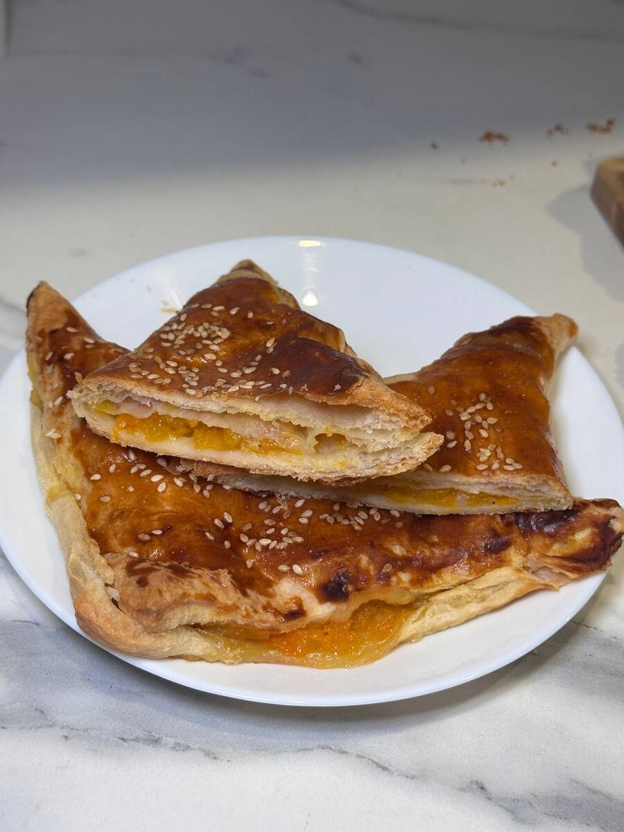 Вкусный сюрприз: самса и хлеб с тыквенными семечками покорили сердца гурманов