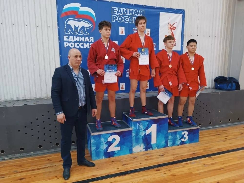 Балаковские самбисты завоевали на турнире в Саратове 4 медали Балаковские самбисты завоевали на турнире в Саратове 4 медали