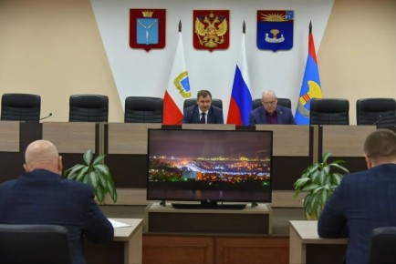 Сегодня провели совещание с руководителями служб и подразделений