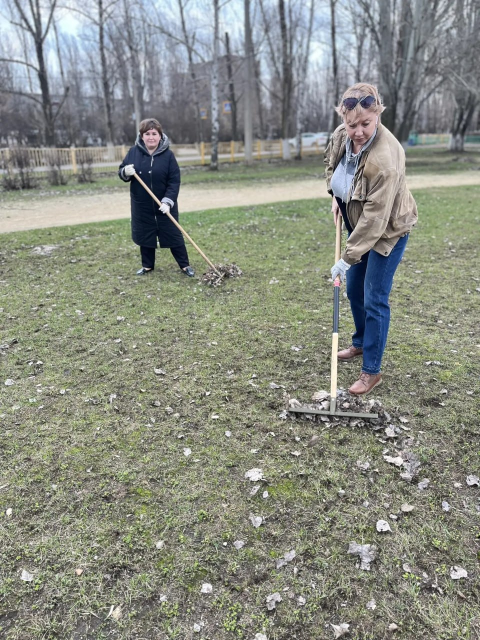В Балаковском районе продолжаются весенние субботники В Балаковском районе продолжаются весенние субботники
