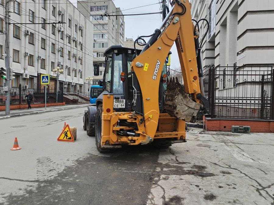 Фирма подследственного поменяла тротуар у Саратовского СУ СК? Фирма подследственного поменяла тротуар у Саратовского СУ СК?