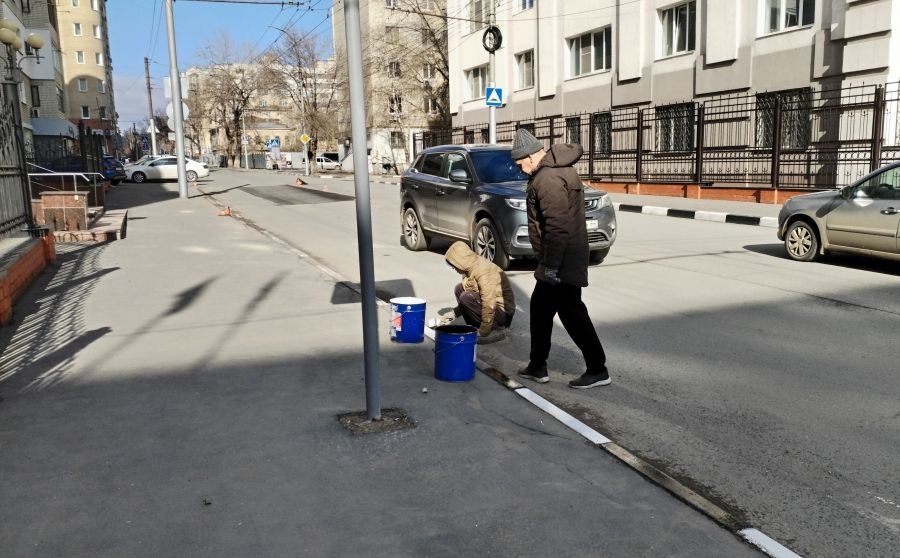 Фирма подследственного поменяла тротуар у Саратовского СУ СК? Фирма подследственного поменяла тротуар у Саратовского СУ СК?