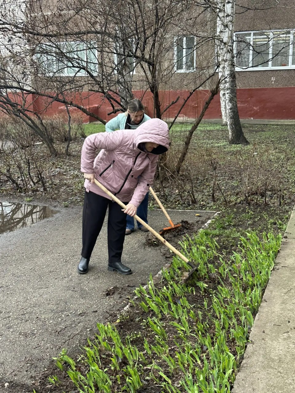 В Балаковском районе продолжаются весенние субботники В Балаковском районе продолжаются весенние субботники