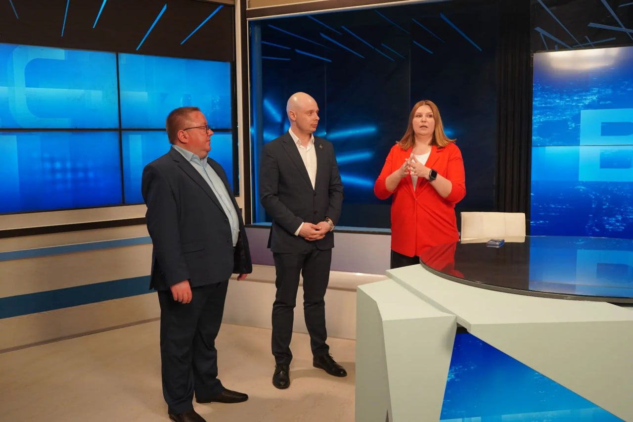 Участнику СВО показали секреты телевизионного мастерства Участнику СВО показали секреты телевизионного мастерства