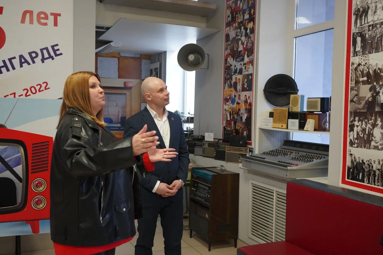 Участнику СВО показали секреты телевизионного мастерства Участнику СВО показали секреты телевизионного мастерства