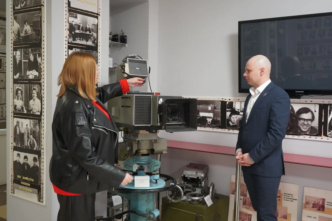 Участнику СВО показали секреты телевизионного мастерства