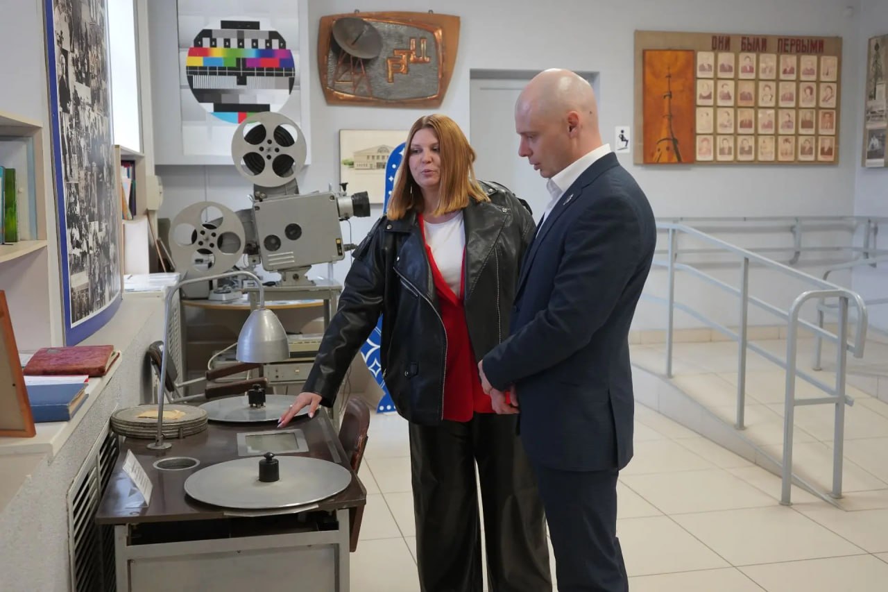 Участнику СВО показали секреты телевизионного мастерства Участнику СВО показали секреты телевизионного мастерства