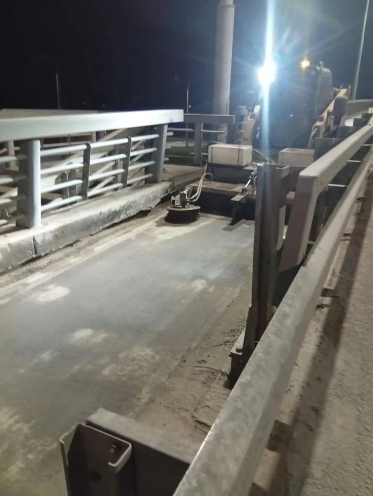 Сотрудники Комбината благоустройства ежедневно наводят порядок в городе Сотрудники Комбината благоустройства ежедневно наводят порядок в городе