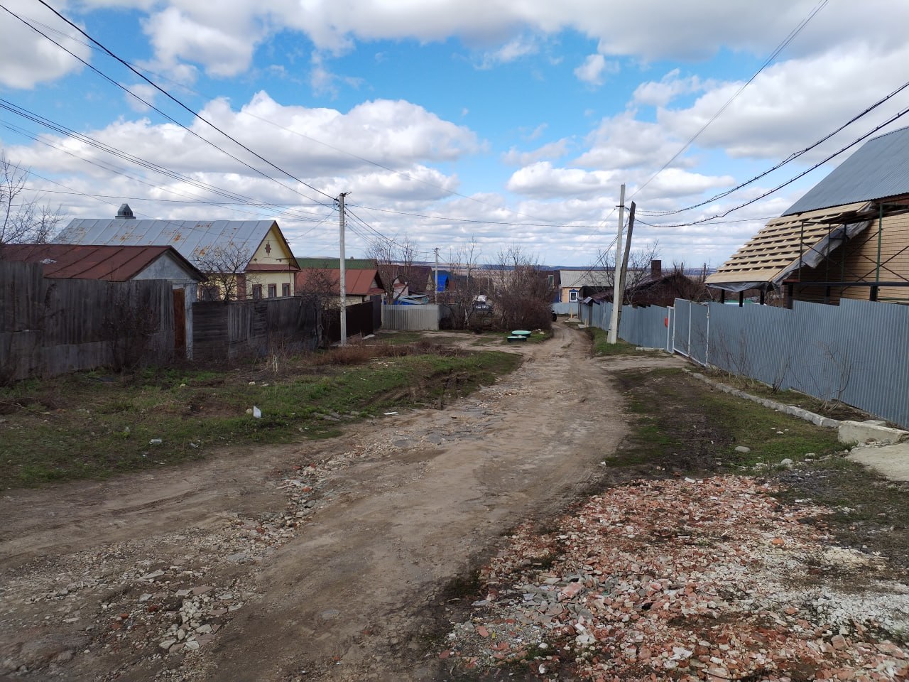 Почему имя Гагарина в саратовской топонимике оказалось на отшибе? Почему имя Гагарина в саратовской топонимике оказалось на отшибе?