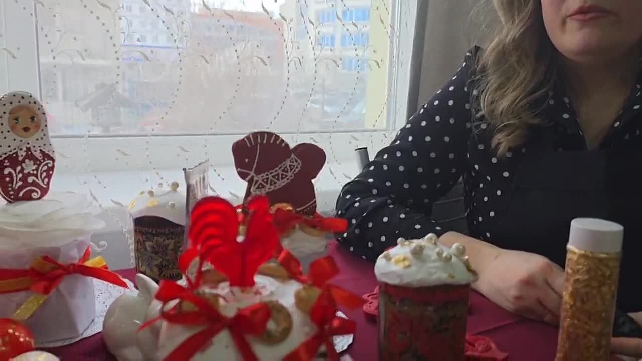 Кондитеры предлагают украшать куличи в русском стиле к Пасхе-2026