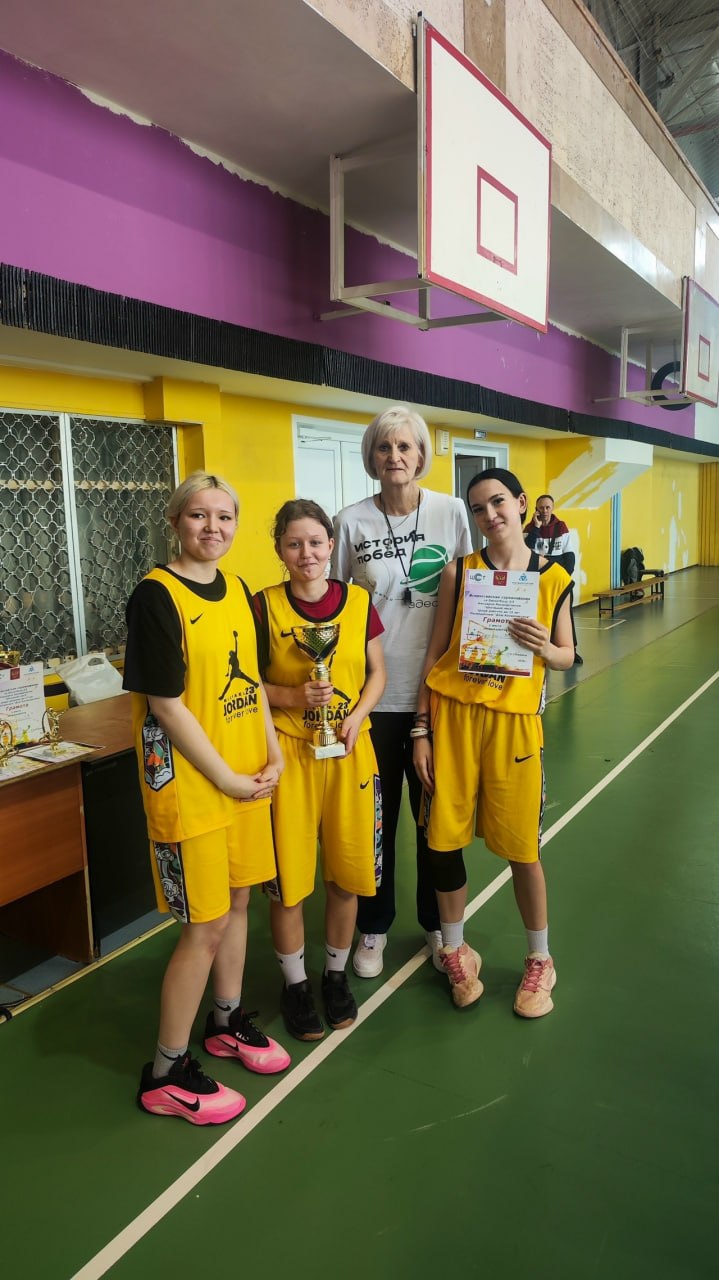 В Балаково прошли всероссийские соревнования по баскетболу В Балаково прошли всероссийские соревнования по баскетболу