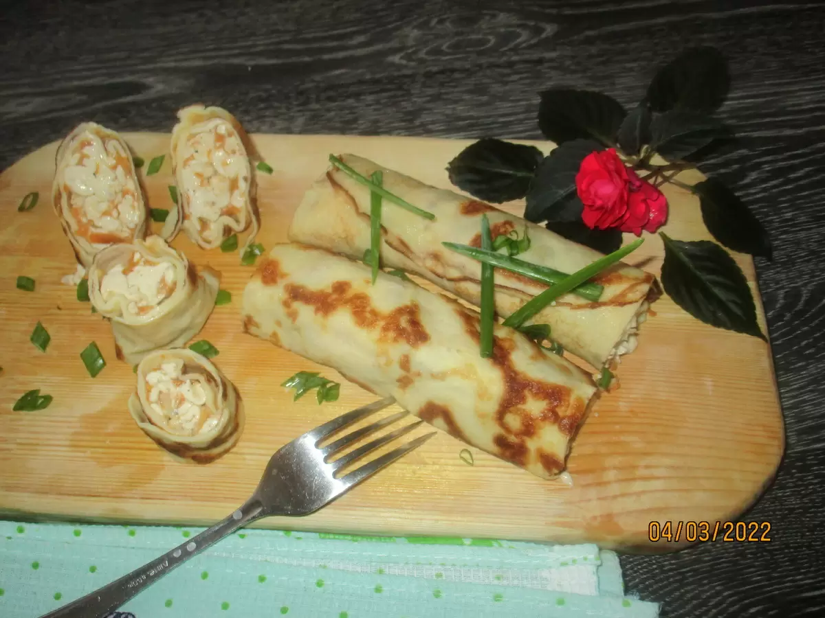 Нежные омлетные блинчики с сыром и чесноком – удивите своих близких!