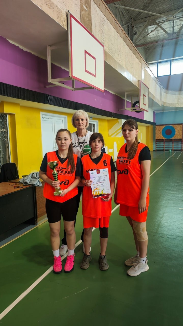 В Балаково прошли всероссийские соревнования по баскетболу В Балаково прошли всероссийские соревнования по баскетболу