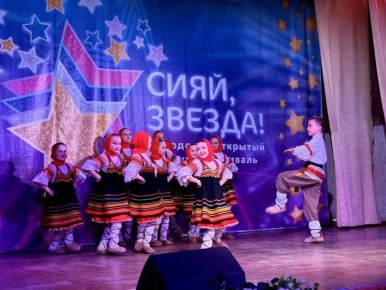 В Саратове прошел открытый городской конкурс-фестиваль талантов «СИЯЙ, ЗВЕЗДА!»