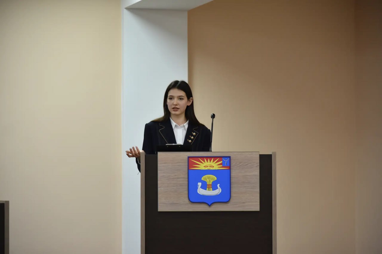 В администрации прошло собеседование с участниками конкурса «День дублера» В администрации прошло собеседование с участниками конкурса «День дублера»