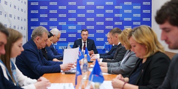 В гордуму Саратова собрались ректор консерватории и экс-вице-губернатор