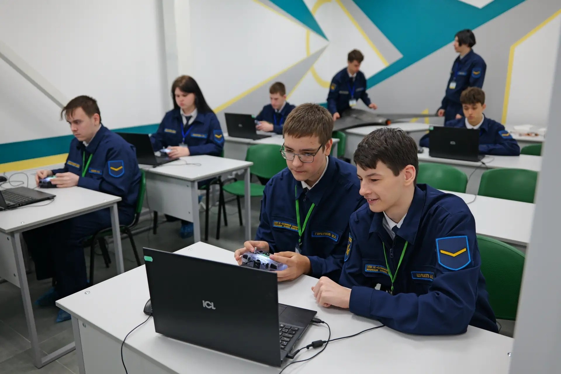 Роман Бусаргин: Развитию на территории Саратовской области системы среднего профессионального образования сегодня уделяем первостепенное внимание Роман Бусаргин: Развитию на территории Саратовской области системы среднего профессионального образования сегодня уделяем первостепенное внимание