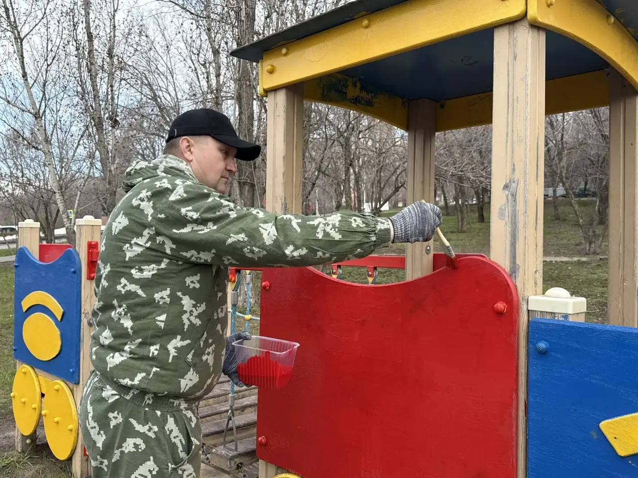 Почти 4 000 саратовцев сегодня приняли участие в субботнике