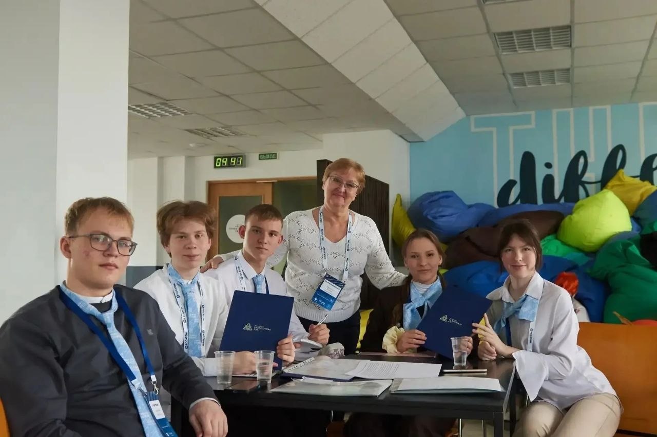 Поздравляем победителей суперфинала Турнира юных физиков «ЮНФИ» Поздравляем победителей суперфинала Турнира юных физиков «ЮНФИ»