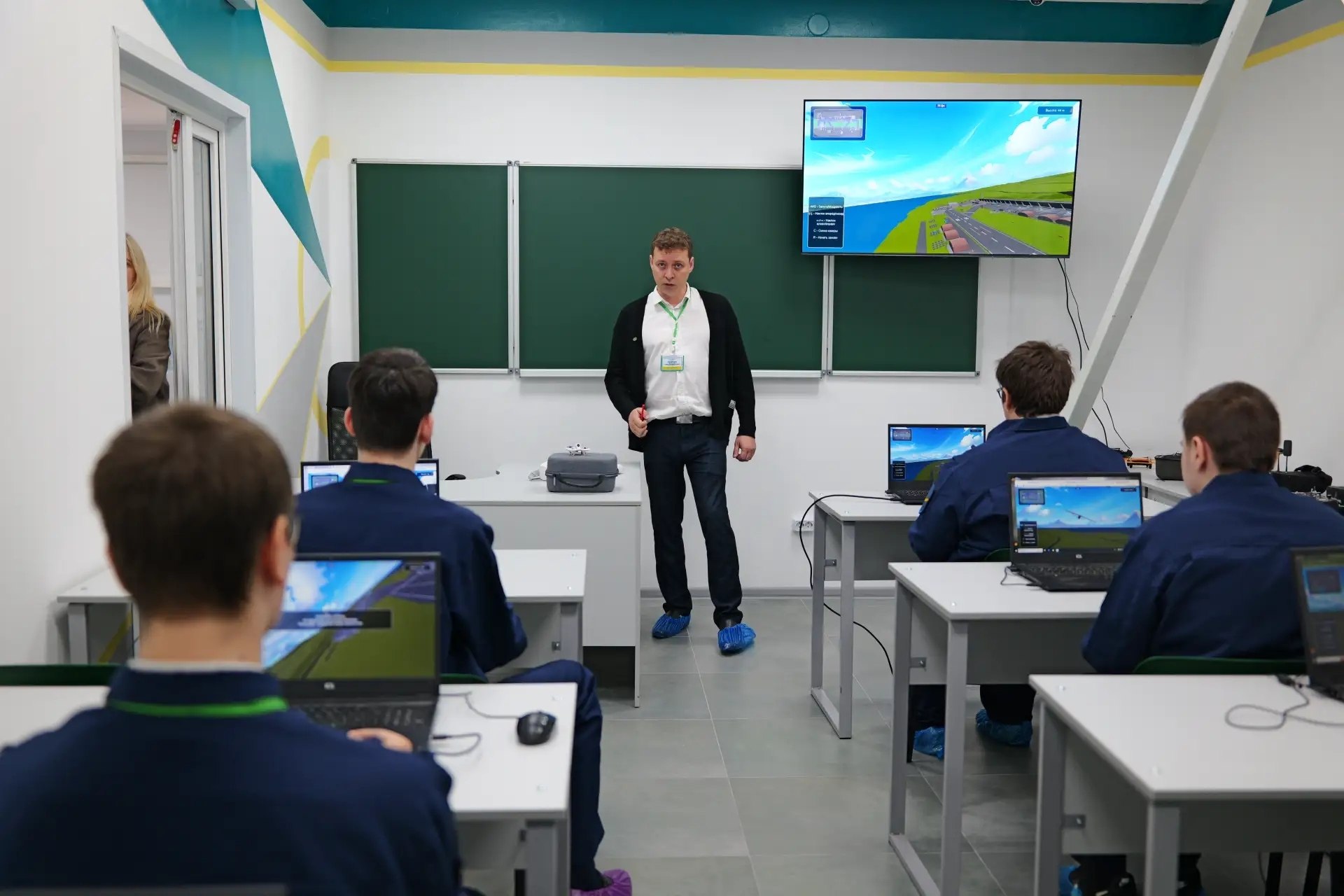 Роман Бусаргин: Развитию на территории Саратовской области системы среднего профессионального образования сегодня уделяем первостепенное внимание Роман Бусаргин: Развитию на территории Саратовской области системы среднего профессионального образования сегодня уделяем первостепенное внимание