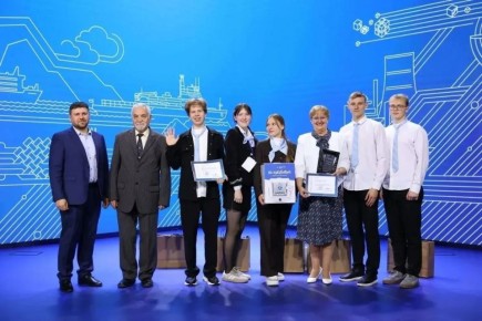 Поздравляем победителей суперфинала Турнира юных физиков «ЮНФИ»